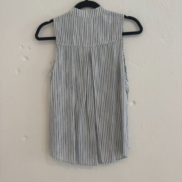 Anthropologie Cloth & Stone top size Small - Picture 4 of 4